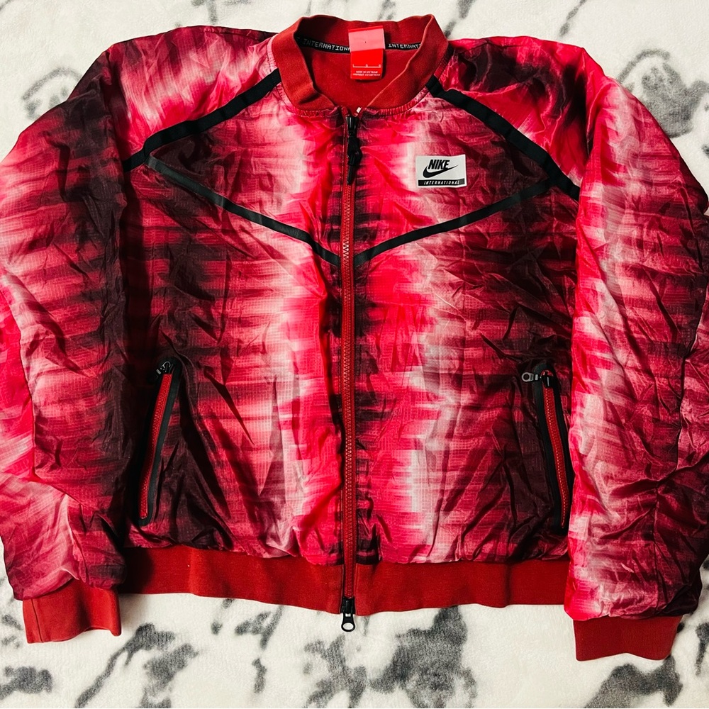 Nike International Red and Black Zig-Zag Bomber Jacket - Women’s Large